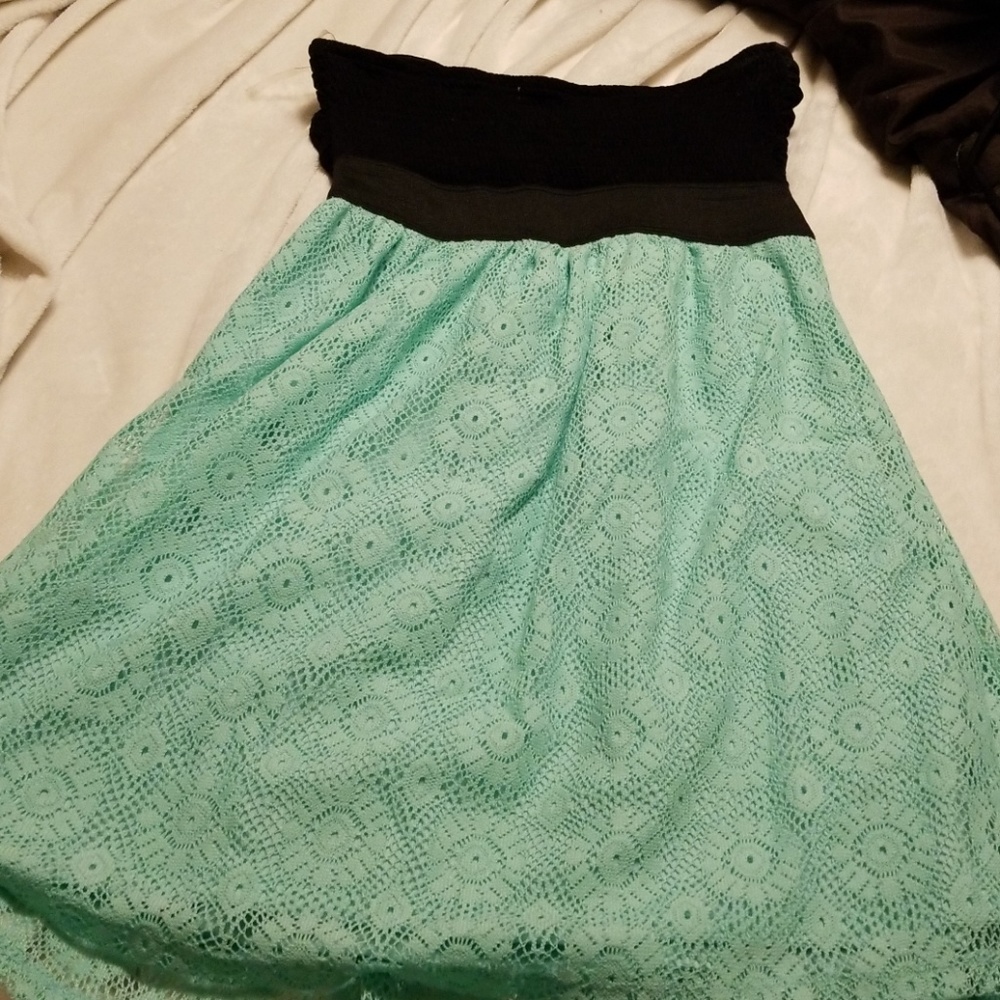 Dress - Picture 3 of 4